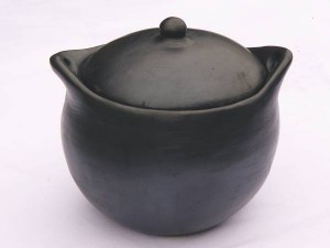 Olla de la Chamba, terre cuite enfumée de Colombie grande marmite en poterie noire de la Chamba